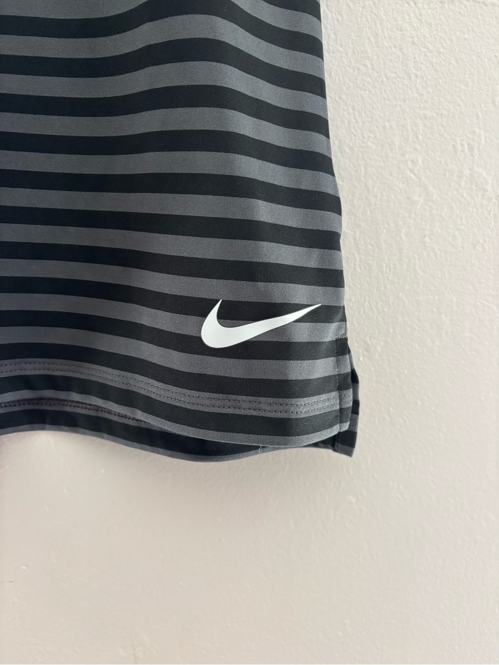 EUC Nike Golf Top Size Large - Picture 4 of 7